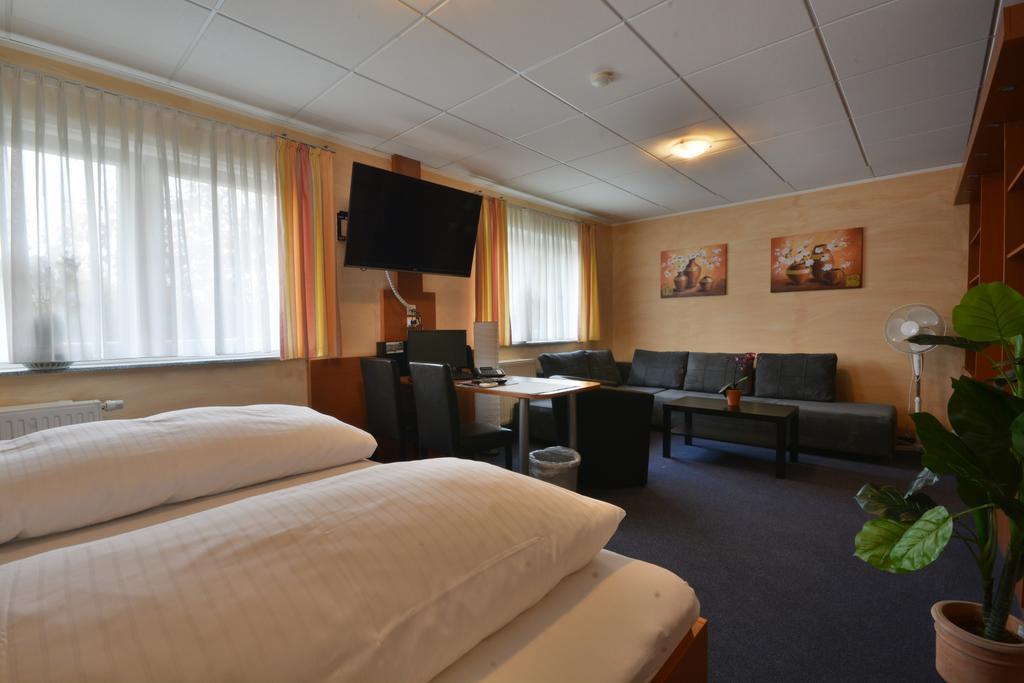 Hotel Nord Rheinbach Bagian luar foto